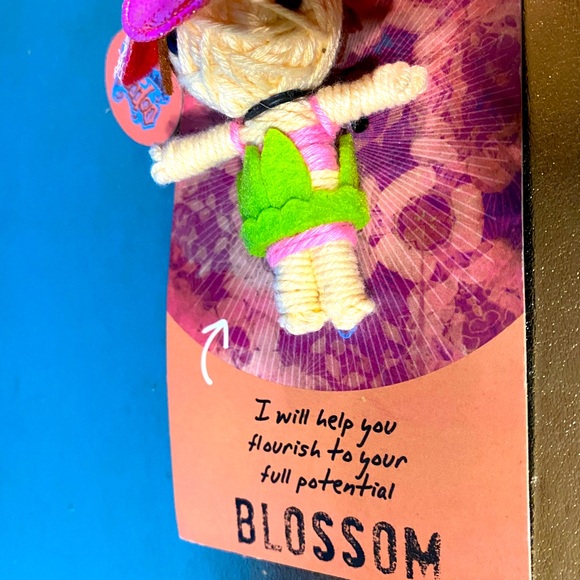 WATCHOVER VOODOO DOLL NWT BLOSSOM LUCKY CHARM DESTINED FOR GREATNESS 3” - Picture 6 of 10